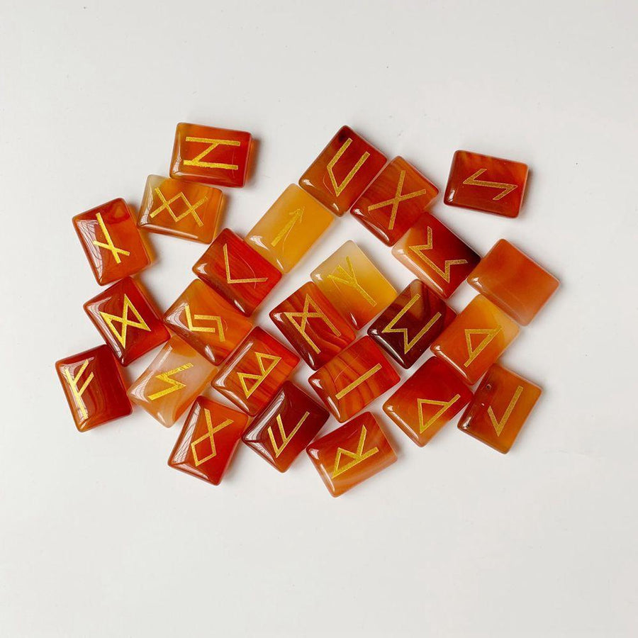 Runes divinatoire en Cornaline