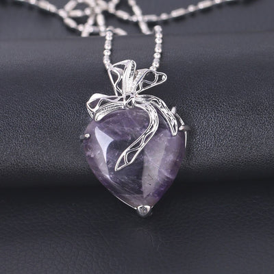 Collier avec pendentif en pierre cœur romantique - 6 Modèles disponibles