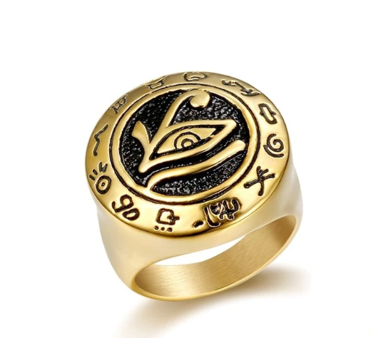 bague égyptienne incrustée hiéroglyphe dorée