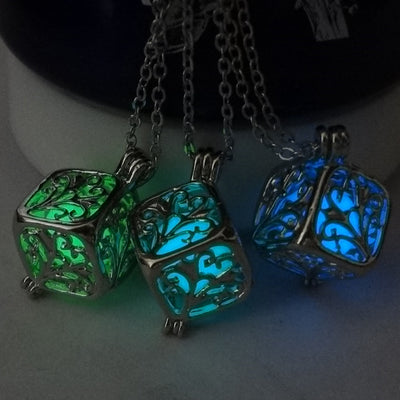 Collier avec pendentif en pierre lumineuse Antique perles scintillantes dans les ténèbres