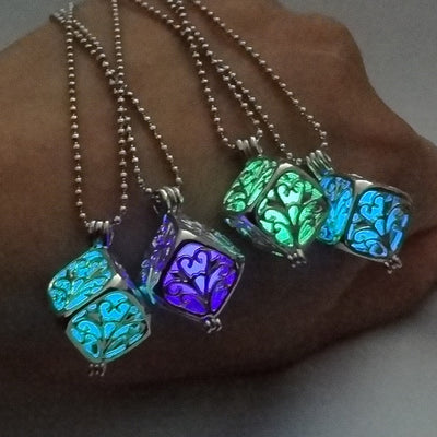 Collier avec pendentif en pierre lumineuse Antique perles scintillantes dans les ténèbres