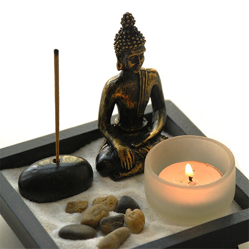 Jardin zen brûleur d'encens avec statue de Bouddha