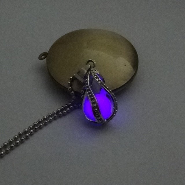 Collier avec pendentif en pierre lumineuse Antique perles scintillantes dans les ténèbres