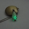 Collier avec pendentif en pierre lumineuse Antique perles scintillantes dans les ténèbres