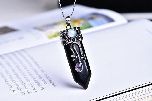 Pendentif en pierre naturelle spécial