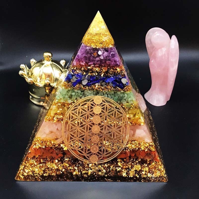 Pyramide Orgonite 7 Chakras Fleur de vie