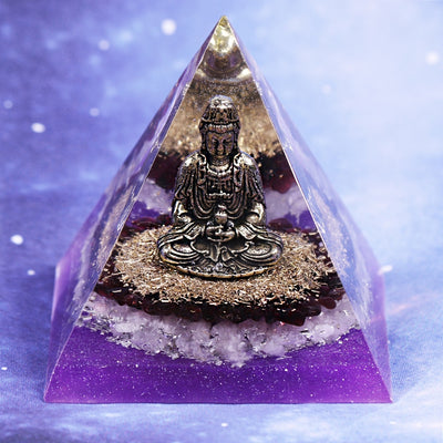 Orgonite bouddha pyramide grenat, cristal blanc naturel, générateur d'énergie