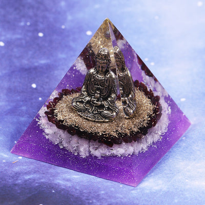 Orgonite bouddha pyramide grenat, cristal blanc naturel, générateur d'énergie