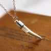 Collier pendentif en verre foncé bijou sablier chaîne classique pierre lumineuse