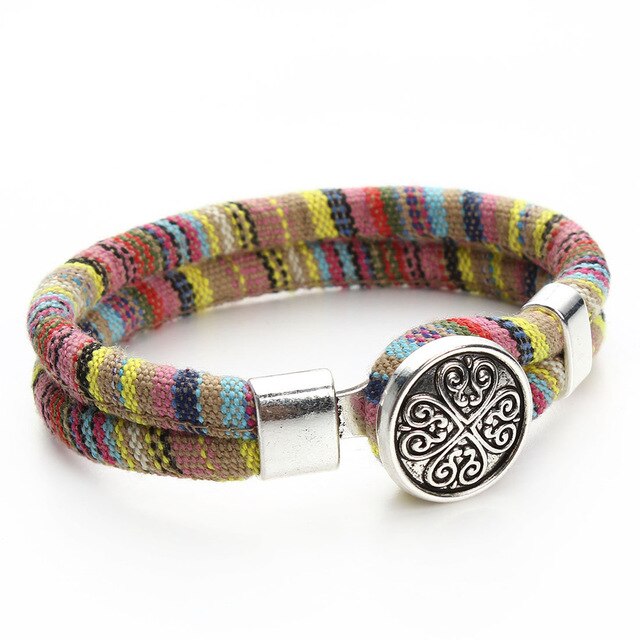 Bracelets bohémien superposés en coton cordons de couleur argent tibétain