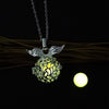 Collar de alas de ángel luminoso colgante de bola hueca
