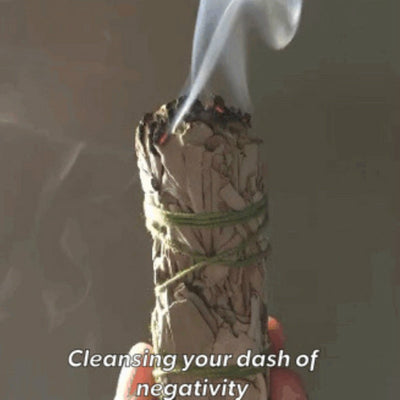 Sage blanco deja puro perfume ahumado purificación de la casa de fumadores