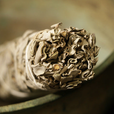 Sage blanco deja puro perfume ahumado purificación de la casa de fumadores